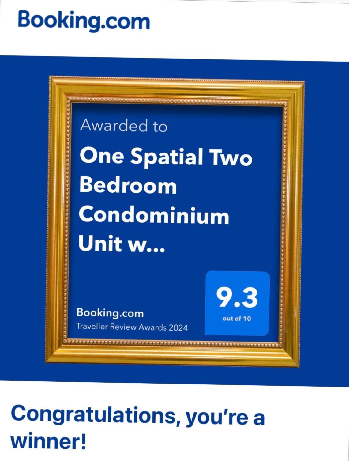One Spatial Two Bedroom Condominium Unit With Pool And Gym Free Netflix And Wifi Iloilo Eksteriør bilde